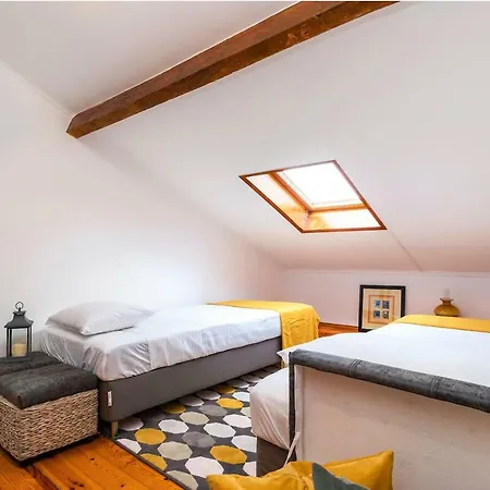 Daire Typical Portuguese At Ajuda, Belem