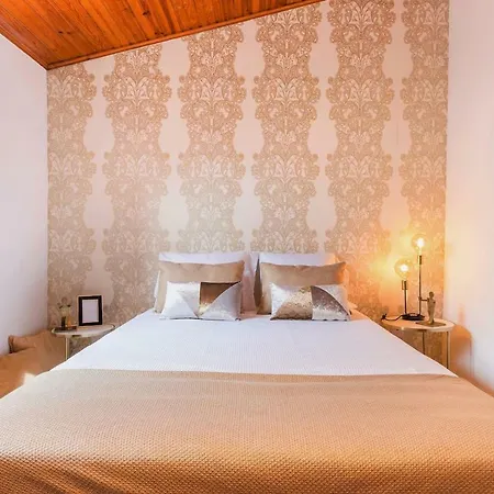 Daire Typical Portuguese At Ajuda, Belem *