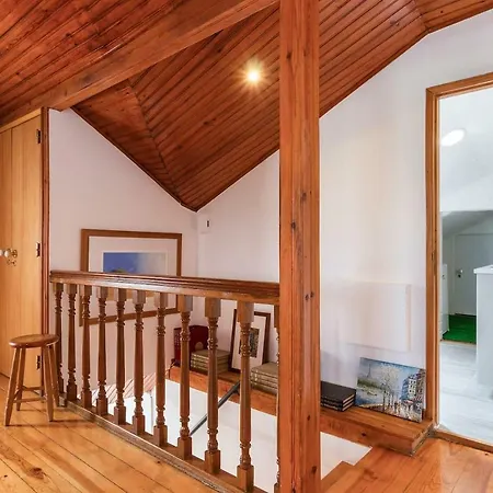 Typical Portuguese At Ajuda, Belem Apartment *