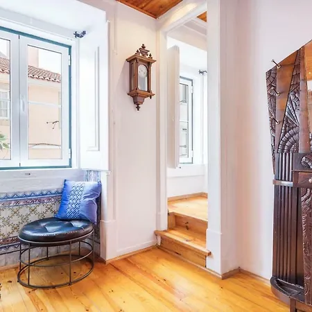 Typical Portuguese At Ajuda, Belem Apartment